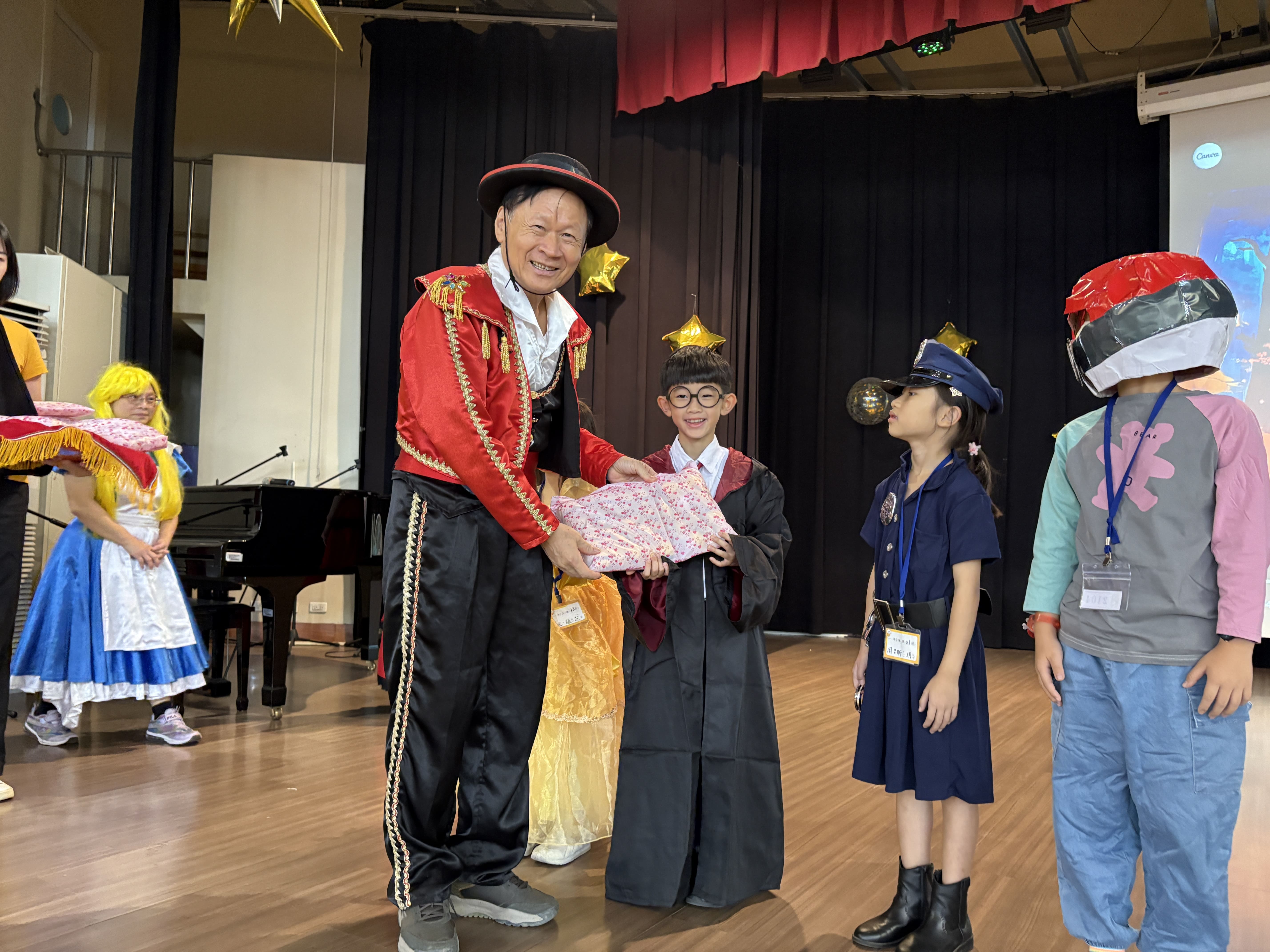 113學年度英語暨國際教育日活動