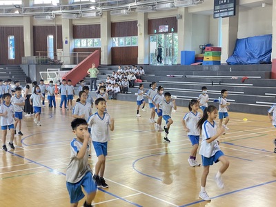 1141112校內四年級健身操比賽圖片